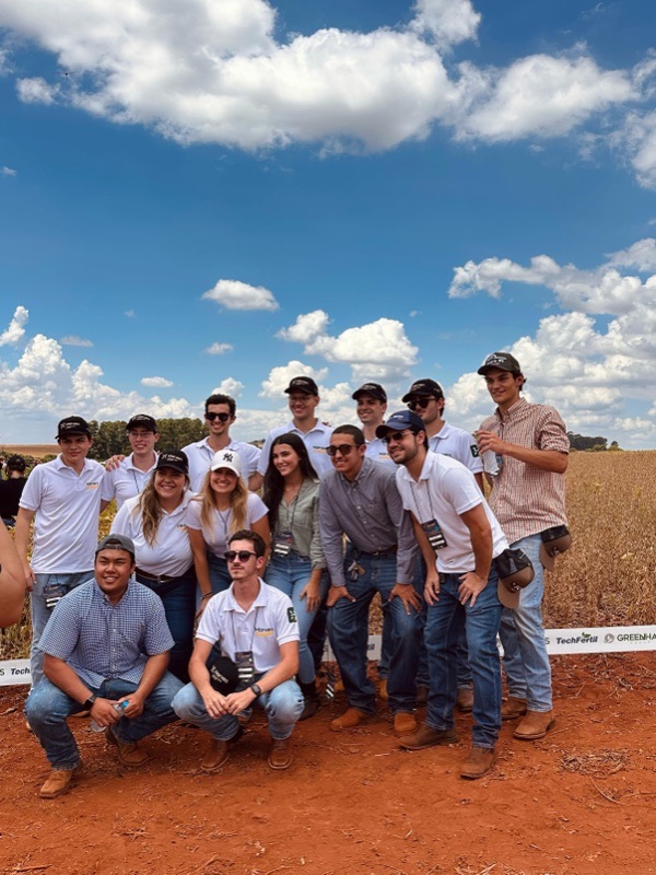 Equipe da Harven Junior em dia de campo